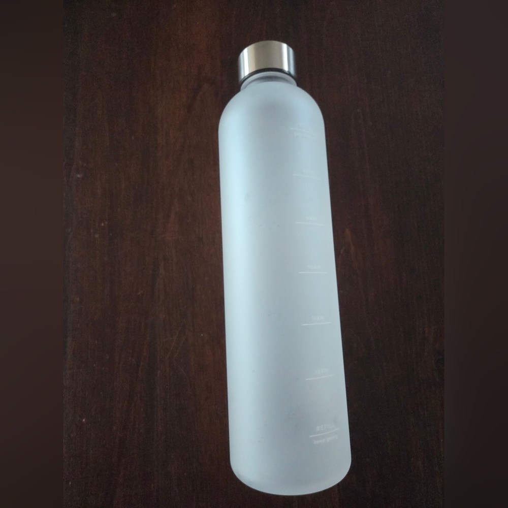 Limited Edition HERS Water Bottle - Picture 2 of 4
